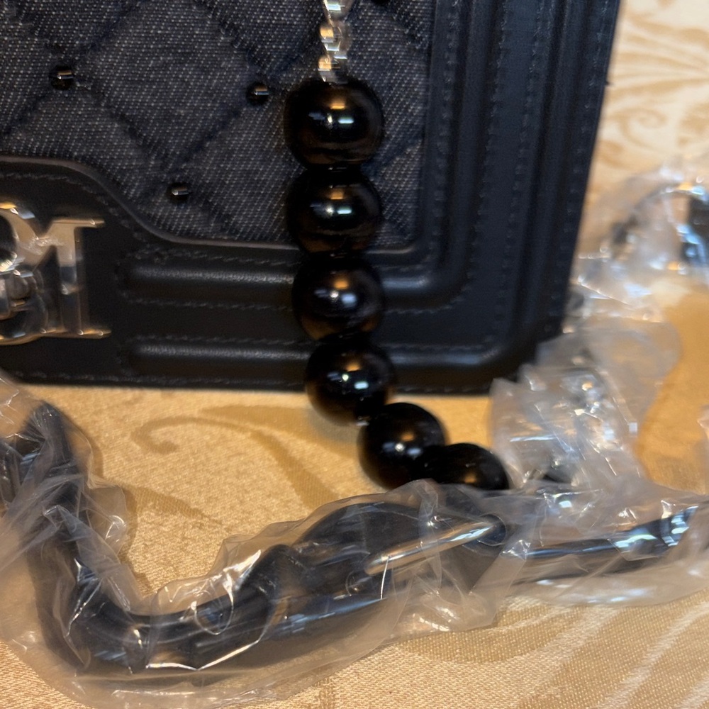 Badgley Mischka Black Quilted Chain-Detail Crossbody - Picture 5 of 11